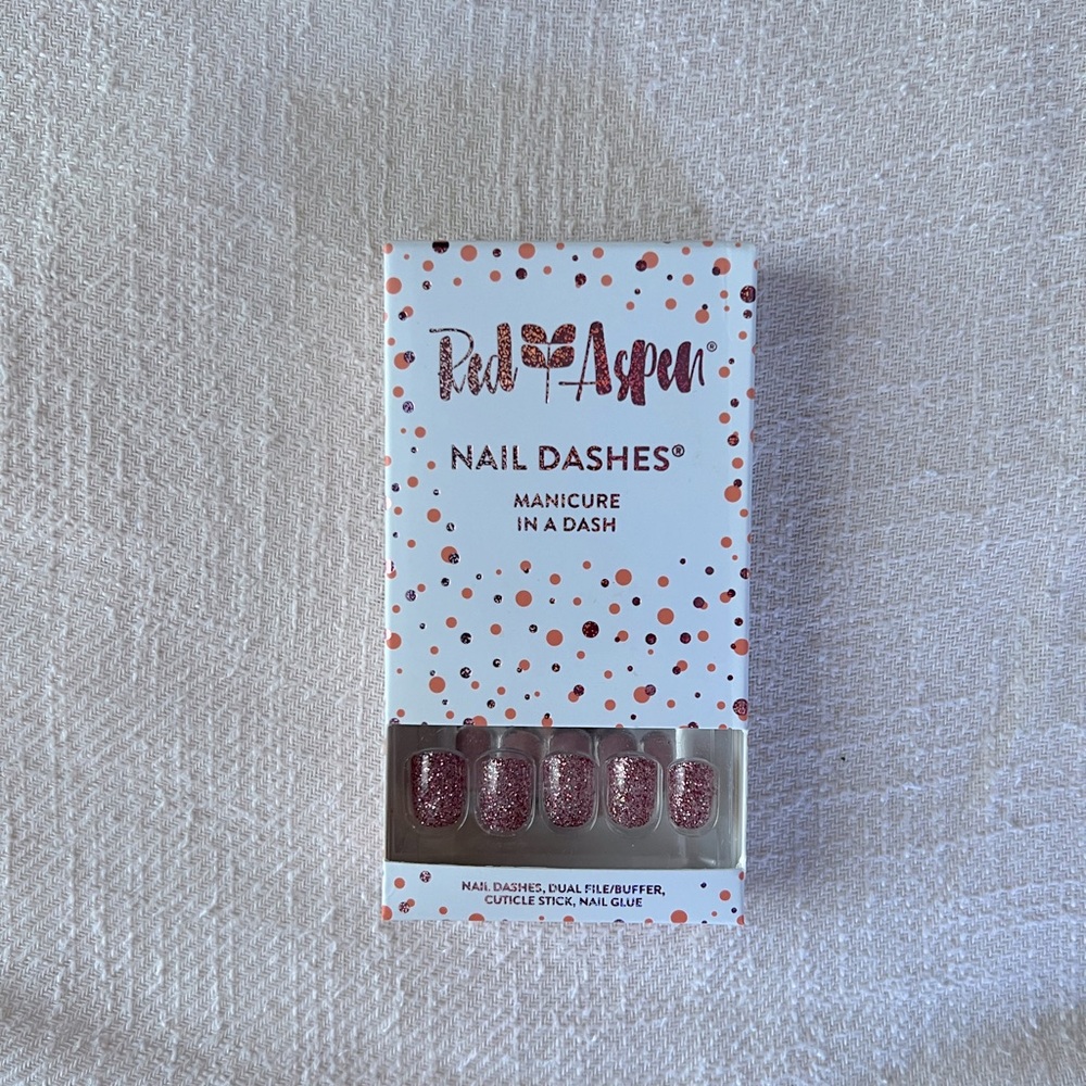 Red Aspen “Morgan’s Glitter Party” Press Ons